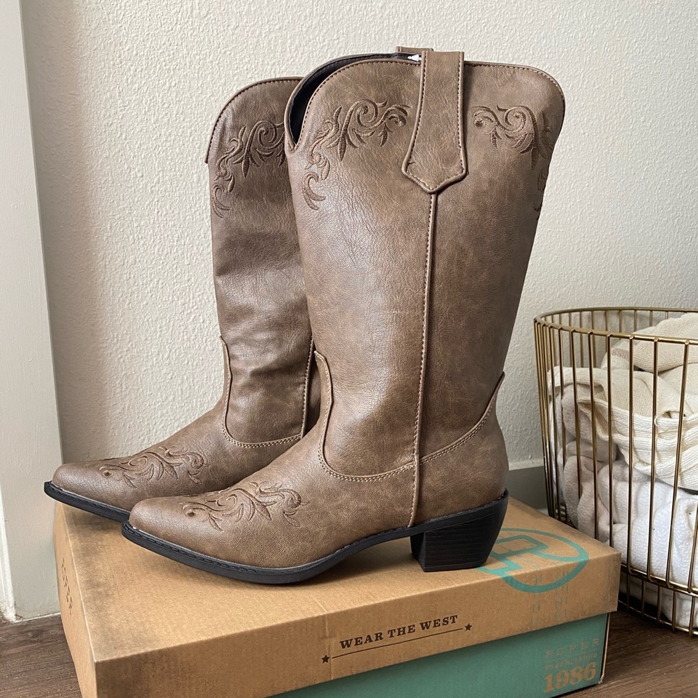Roper women’s cowboys boots